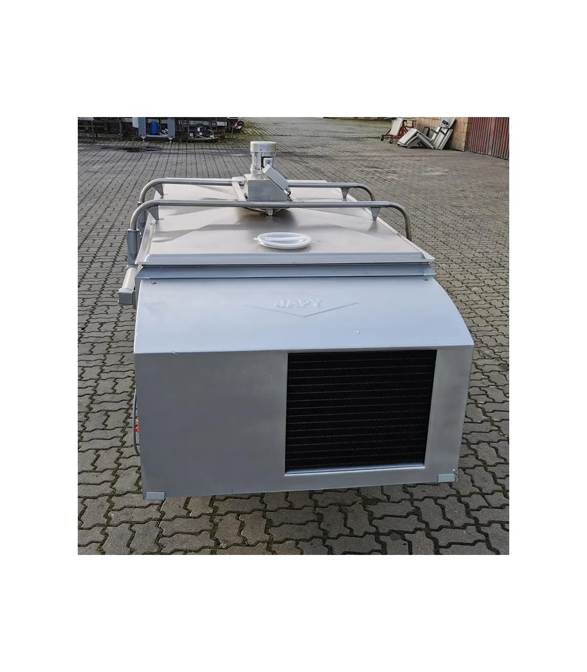 Zbiornik wanna na mleko od tyłu