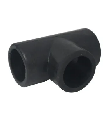 Czarny, gumowy łącznik rur w kształcie litery T