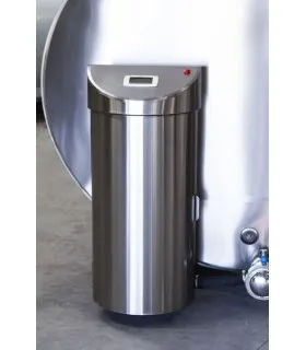 Alternatywna wersja panelu sterującego do zbiornika Milkplan MP Powertank – widok z bliska – elektroniczny sterownik Dixell