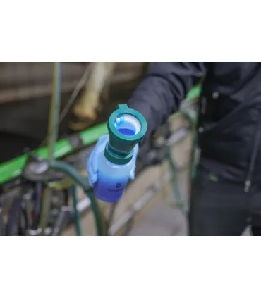 Kubek do dippingu KERBL z zawartością w środku