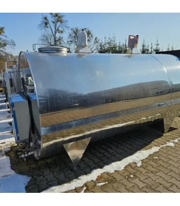 Schładzalnik do mleka JAPY Kryos CFSTE 7000 L – widok z boku zbiornika