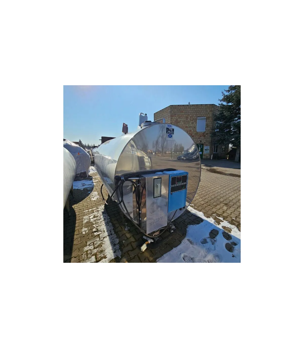 Schładzalnik do mleka JAPY Kryos CFSTE 7000 L – widok z przodu