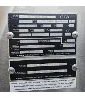 Tabliczka znamionowa GEA Farm Technologies – model CFL 8085, pojemność 8085 l, czynnik chłodniczy R404A.