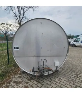 Tylna część zbiornika GEA TCool 12 000L – widoczne przyłącza