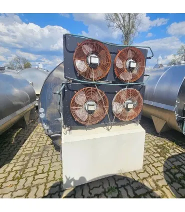 Tylna część zbiornika JAPY 5000L z widocznym agregatem chłodniczym