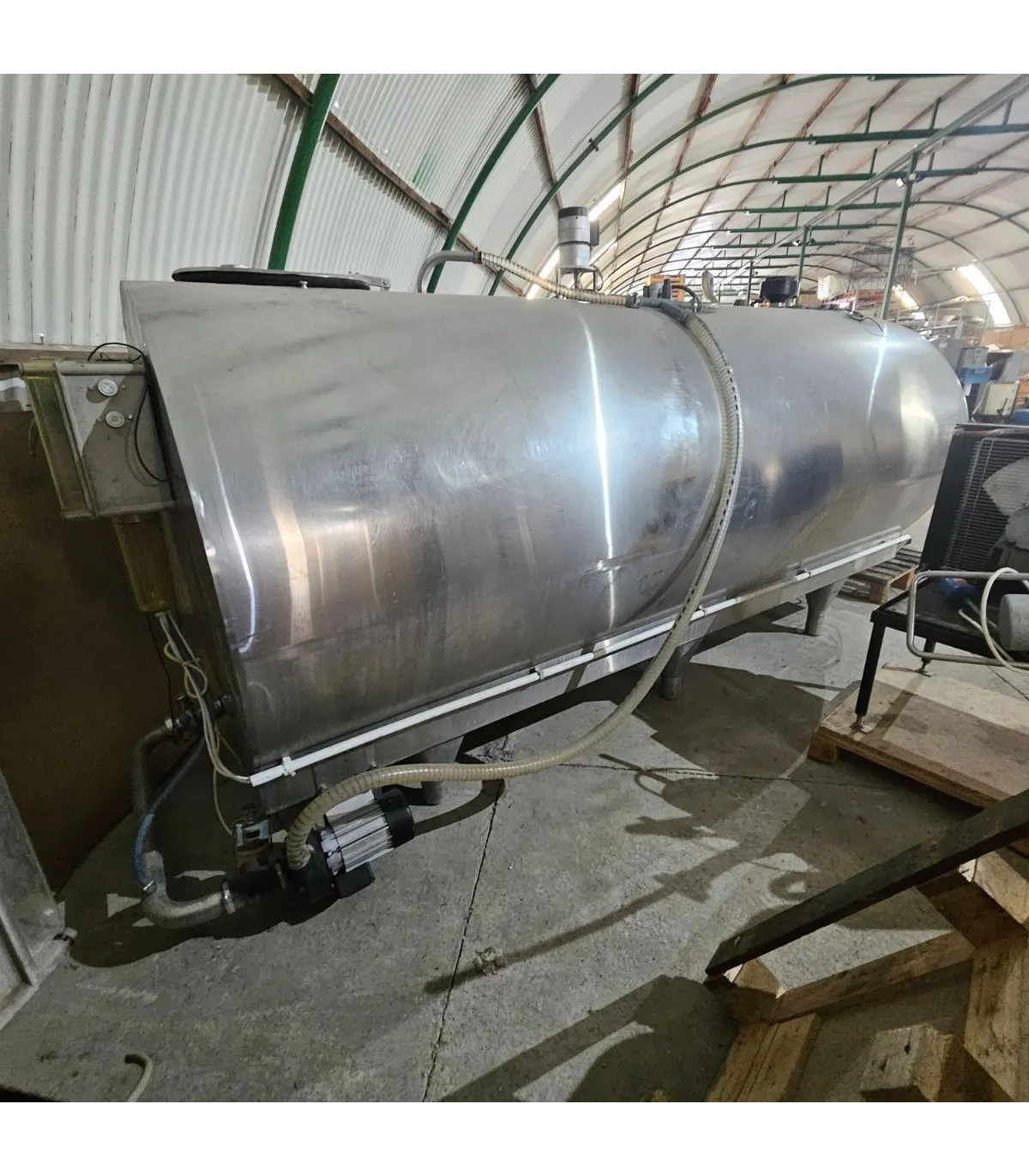 Ogólny widok schładzalnika do mleka MUELLER O-1125 – stan po regeneracji