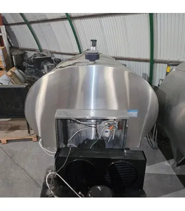 Tylna część zbiornika MUELLER bez agregatu Copeland QR90K1 montowanego oddzielnie.