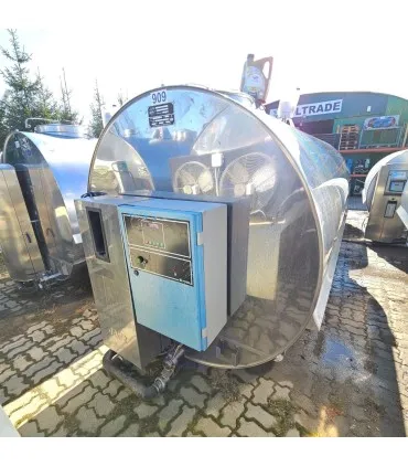 Frontowy widok zbiornika JAPY KRYOS 4200L – kompaktowy, rocznik 1996