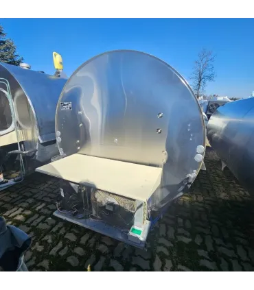 Widok agregatu pod robot udojowy w zbiorniku na mleko Japy Kryos Expert 5235L