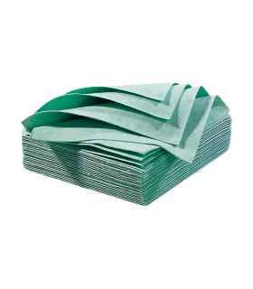 Stos zielonych ręczników do wymion Profilac Dermatex, o wymiarach 34x37 cm, 50 sztuk, marki GEA.
