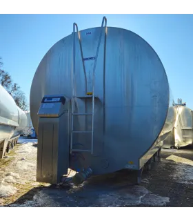 Zregenerowany schładzalnik do mleka Mueller P-15000, widoczny przedni panel sterowania i myjnia