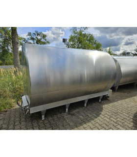 Cylindryczny zbiornik na mleko Mueller 8100L