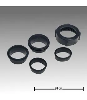 Elementy złącza rury mlecznej 52 marki GEA Westfalia, rozłożone na tle z miarą 20 cm.