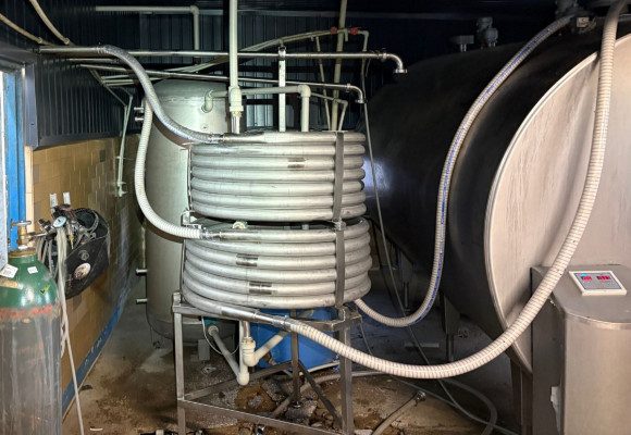 Montaż systemu wstępnego schładzania mleka „rura w rurze”