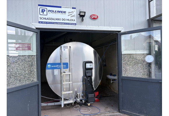 Montaż schładzalnika Wedholms 12000L - integracja z robotami udojowymi