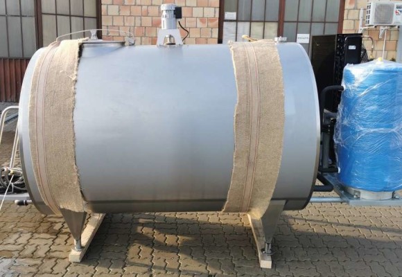 Schładzalnik do mleka PRO-INOX w wersji kompakt 2000 L / 100 L odzysk ciepła